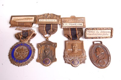 Lot 393 - Assorted American civilian medals with ribbons,...