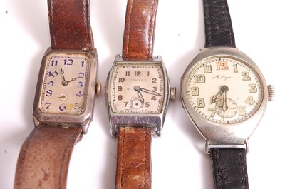 Lot 396 - A circa 1930 gent's silver cased tank watch,...