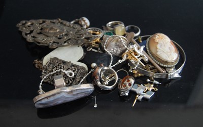 Lot 399 - Assorted costume jewellery, to include silver...