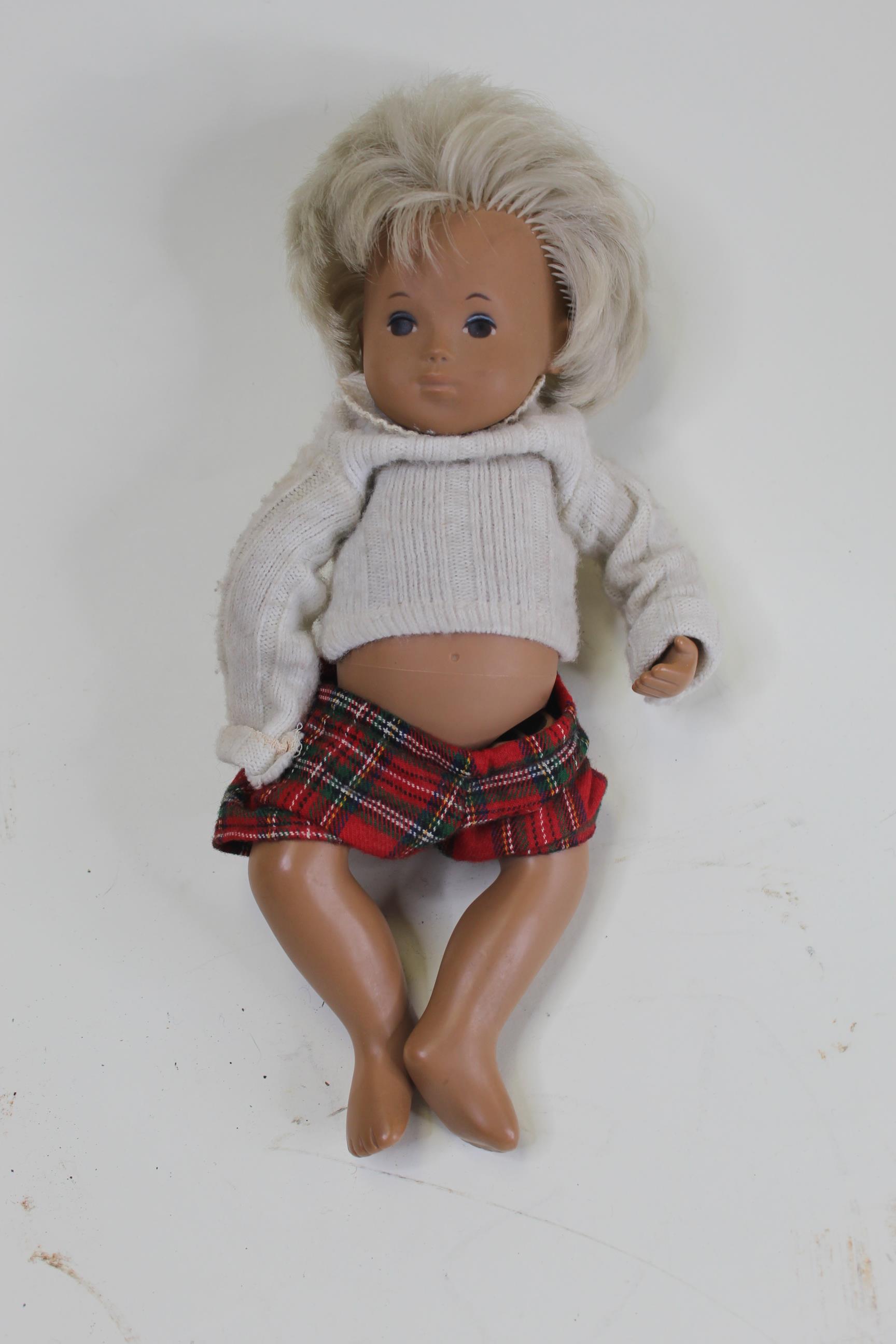 Lot 2086 - Late 1960/Early 1970s Sasha Doll with a red