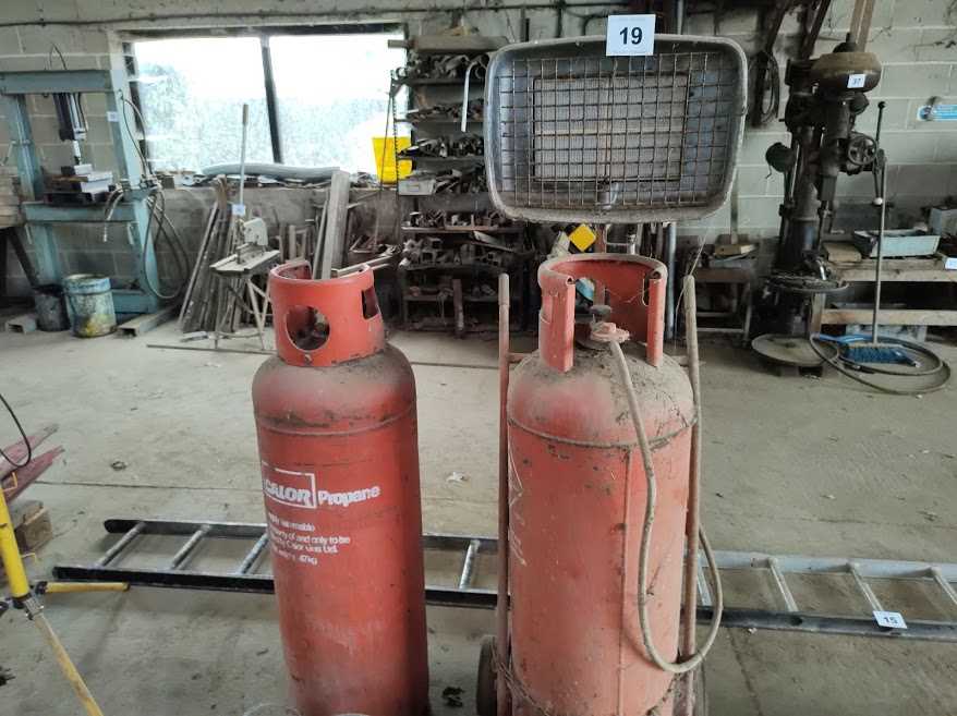 Lot 19 - Gas Heater