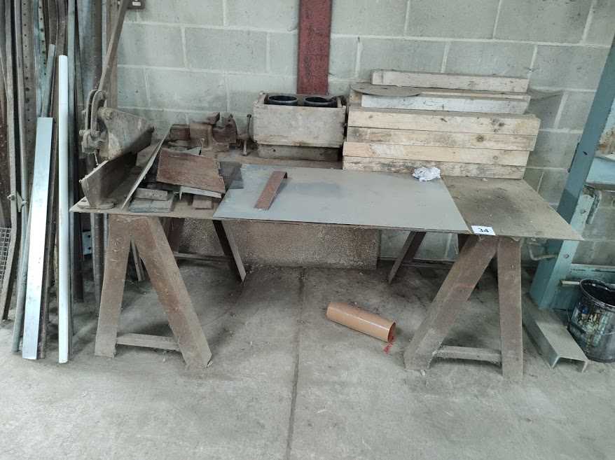 Lot 34 - Workbench, Gullotine and Misc