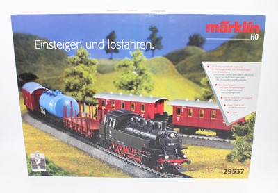 Lot 391 - A Marklin H0 scale No. 29537 boxed Starter Set...