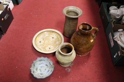 Lot 197 - A small collection of studio pottery, to...