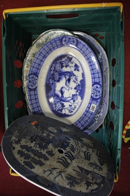 Lot 199 - A collection of Victorian blue and white...