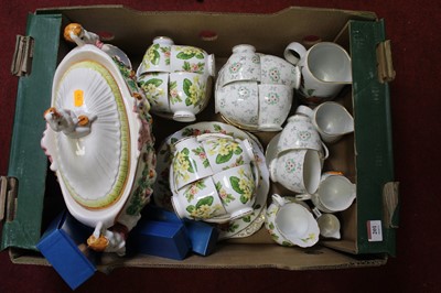 Lot 201 - A box of miscellaneous china, to include a...