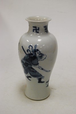 Lot 106 - A Chinese export blue and white vase, of...