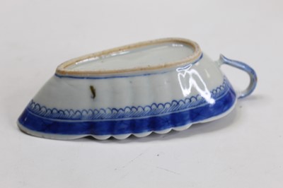 Lot 225 - An early 19th century Chinese blue and white...