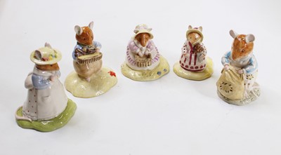 Lot 235 - A Royal Doulton Bramble Hedge gift collection,...