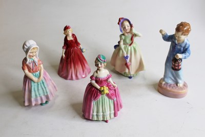 Lot 317 - A collection of five Royal Doulton figurines,...