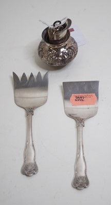 Lot 493 - A silver bottle stopper repoussee decorated...