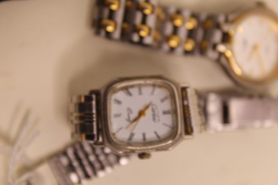 Lot 521 - A lady's Must de Cartier wristwatch, having a...