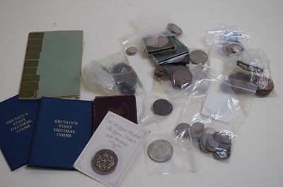 Lot 506 - A collection of miscellaneous coins to include...