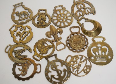 Lot 548 - A collection of loose horse brasses