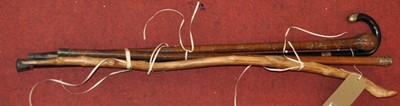 Lot 652 - An early 20th century walking stick having a...