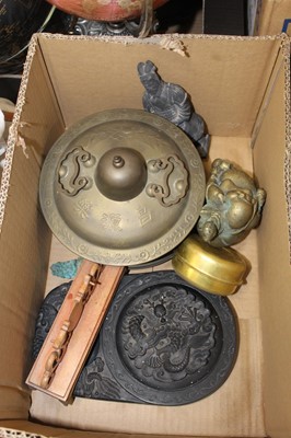 Lot 661 - A collection of miscellaneous items to include...