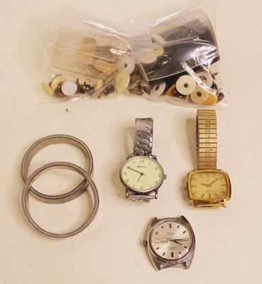 Lot 627 - A collection of miscellaneous items, to...