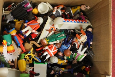 Lot 686 - A small collection of assorted plastic toy...