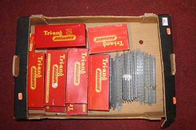 Lot 755 - A collection of Triang 00 track