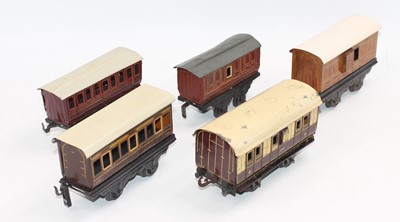Lot 226 - 5x Bub assorted pre-grouping 4 wheel coaches,...