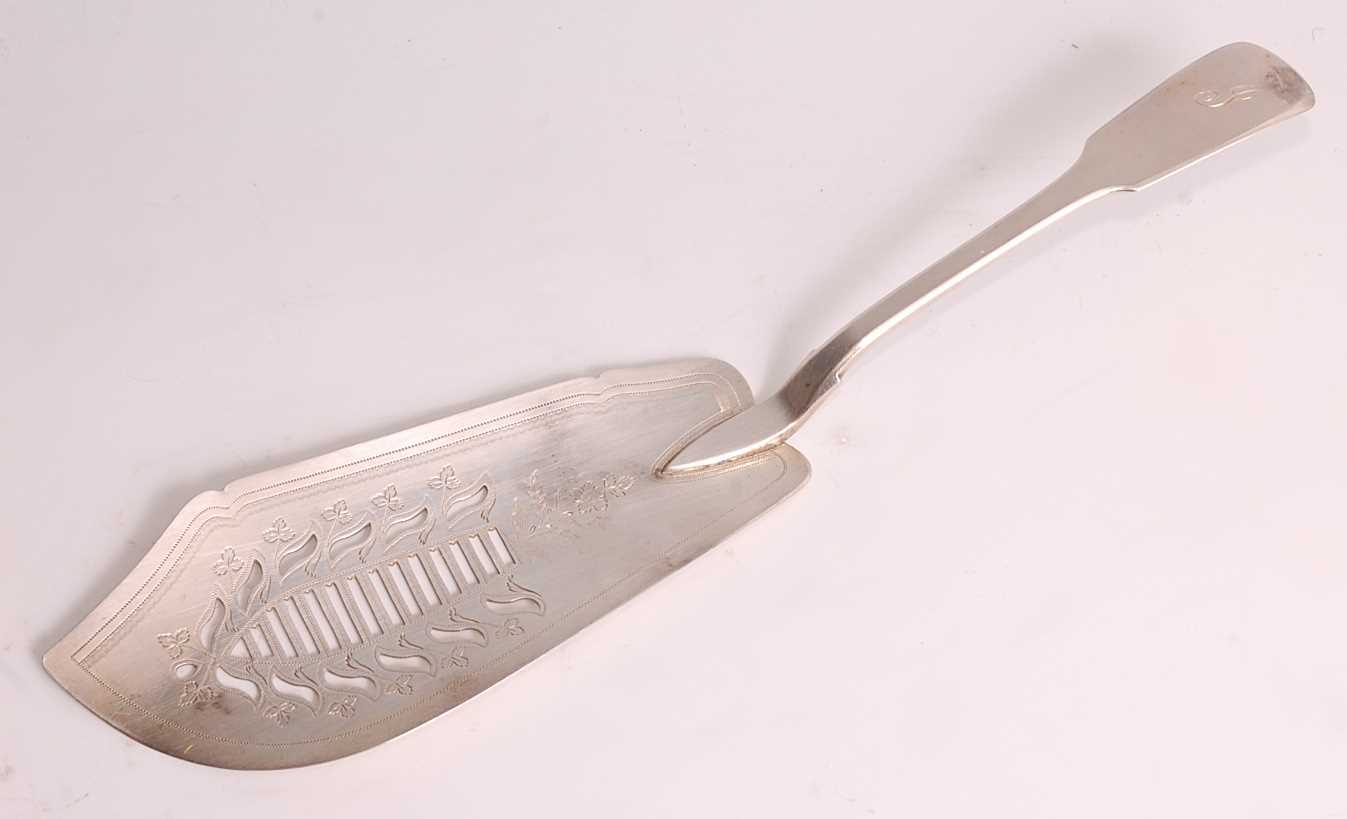 Lot 274 - A Regency silver fish-slice, in the Fiddle...