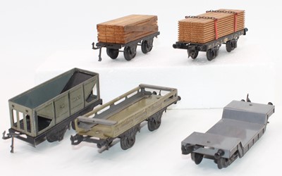 Lot 258 - 5x assorted Bing wagons including 1920s small...