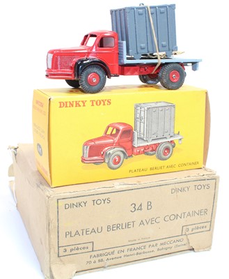 Lot 1014 - French Dinky Toys, No.34B original Trade box...