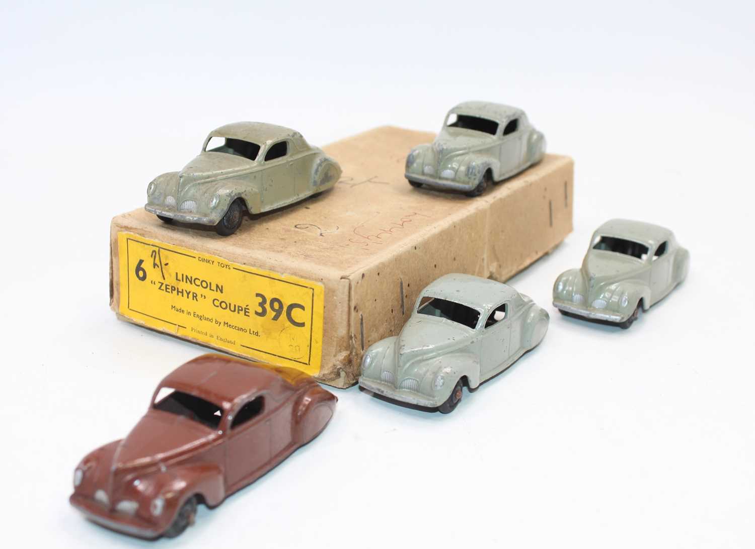 Lot 1030 - Dinky Toys No.39c Lincoln Zephyr Coupe Trade...