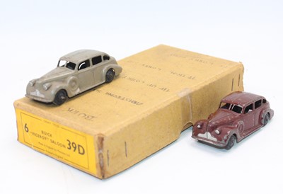 Lot 1032 - Dinky toys no.39d Buick "Viceroy" saloon Trade...