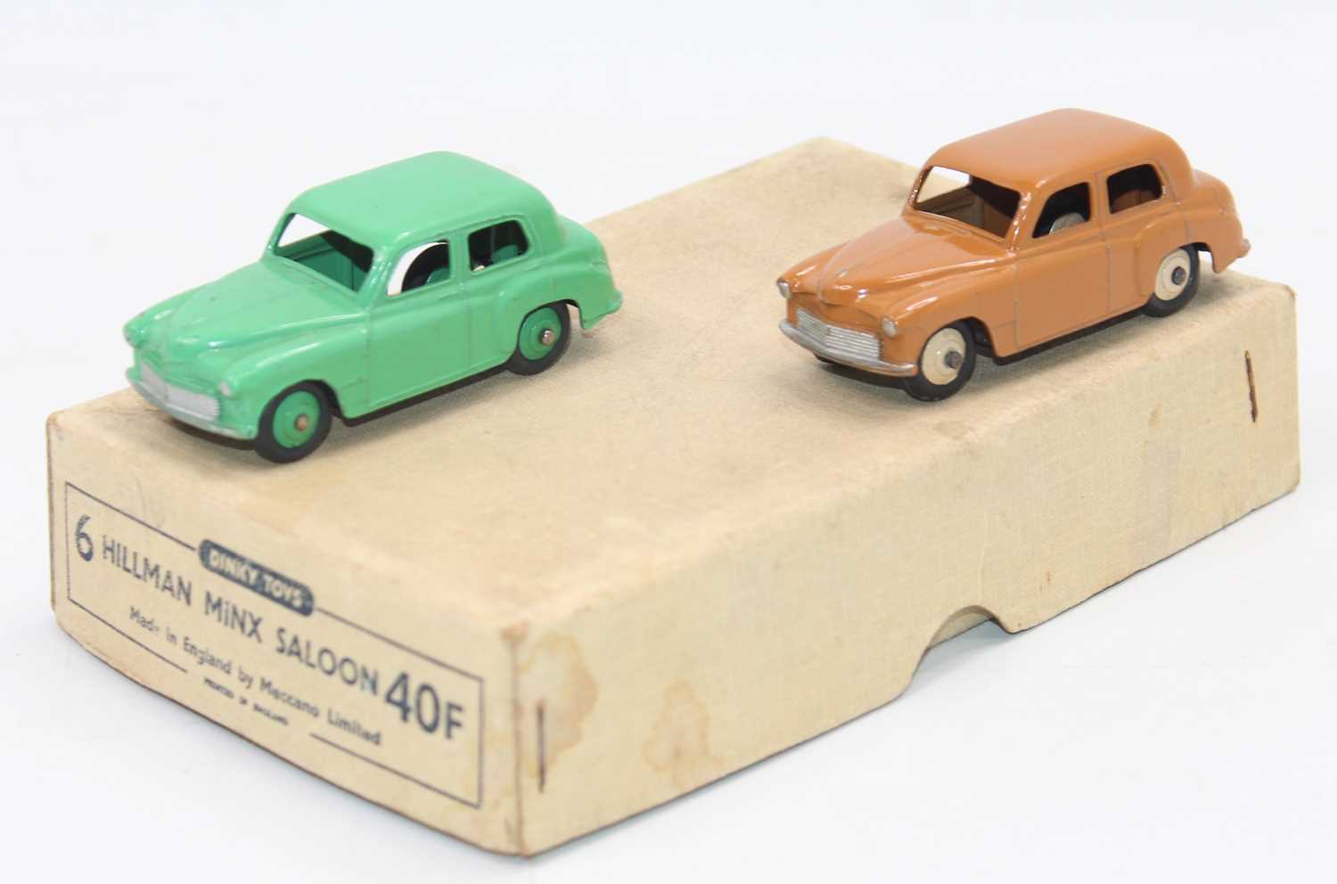 Lot 1045 - Dinky Toys 40f original Trade box containing 2...