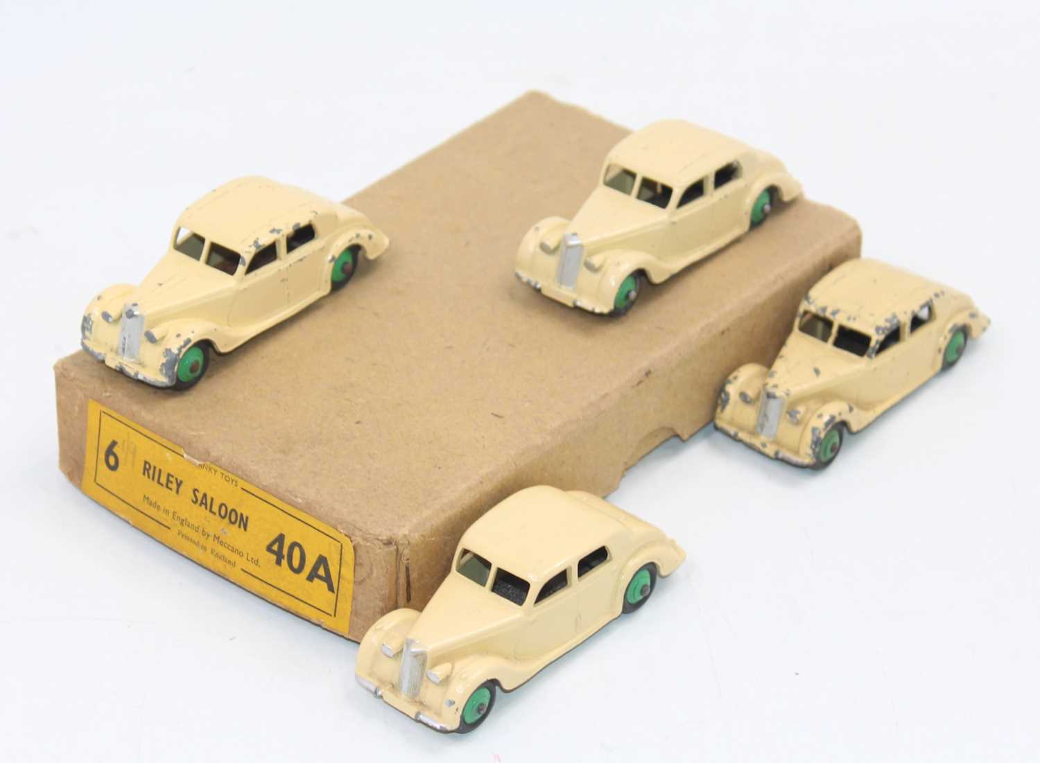 Lot 1073 - Dinky Toys no.40a original Trade box...