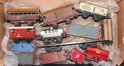 Lot 326 - Thirteen items of mainly goods rolling stock....