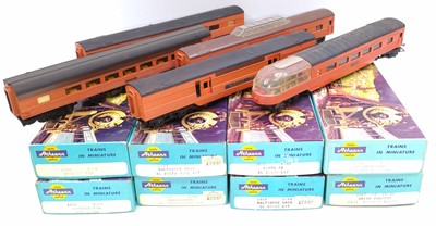 Lot 488 - Twelve Athearn HO American coaches, assorted,...