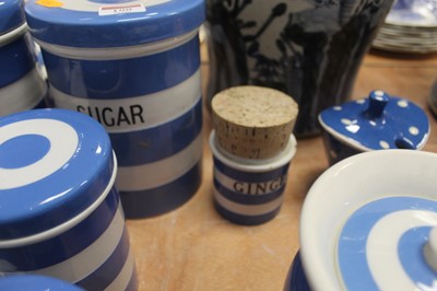 Lot 100 - A collection of Cornish ware in the Electric...