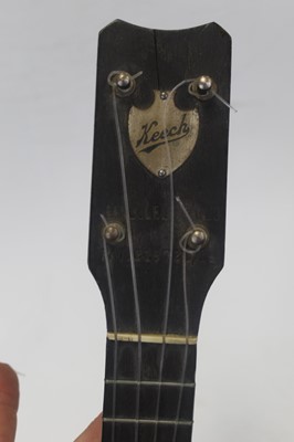 Lot 124 - A Keech banjulele banjo, length 56cm