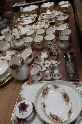 Lot 126 - An extensive Royal Albert tea and dinner...