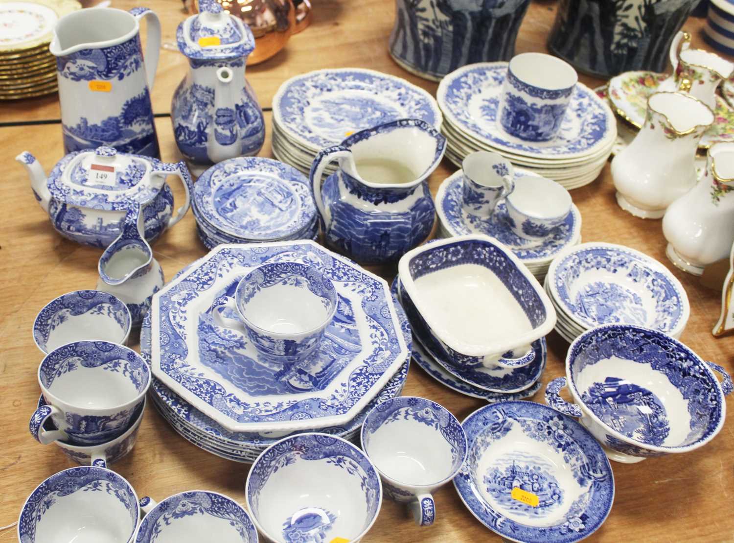 Lot 149 - A collection of blue and white tablewares, to...