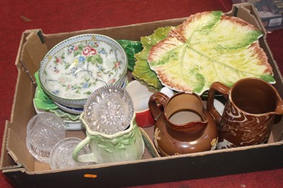 Lot 154 - A box of miscellaneous china and glassware, to...