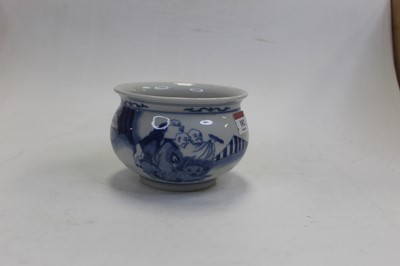 Lot 182 - A Chinese export blue and white bowl, of squat...