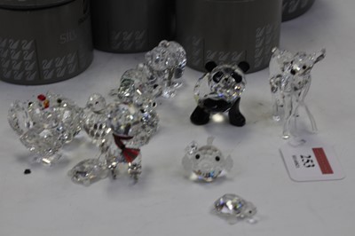Lot 253 - A small collection of Swarovski crystal animal...