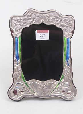 Lot 274 - An Art Nouveau style sterling silver and...