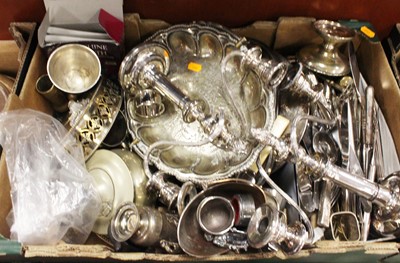 Lot 291 - A box of miscellaneous metalware, to include...