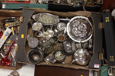Lot 285 - A box of miscellaneous silver plated wares to...
