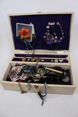 Lot 369 - A jewellery box and contents, to include...