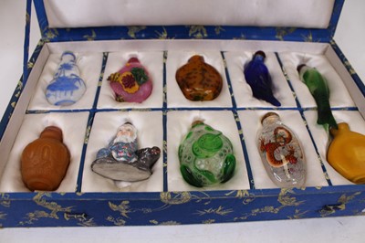 Lot 221 - A boxed set of ten modern Chinese snuff...