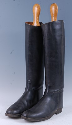 Lot 662 - A pair of gentleman's black leather knee...