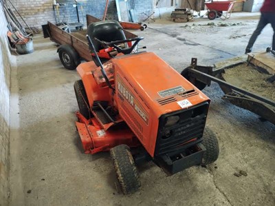 Lot 165a - Kubota Diesel G3HST Ride on Mower with New...