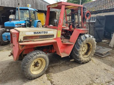 Lot 166 - Manitou Forklift with Bucket & Tines and Muck...