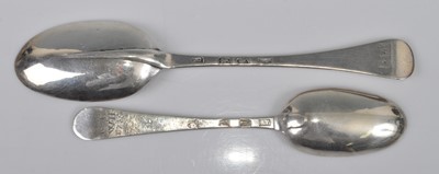 Lot 1080 - A George I silver tablespoon, in the...