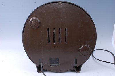 Lot 554 - An Ekco A.C. 76 bakelite case radio of...